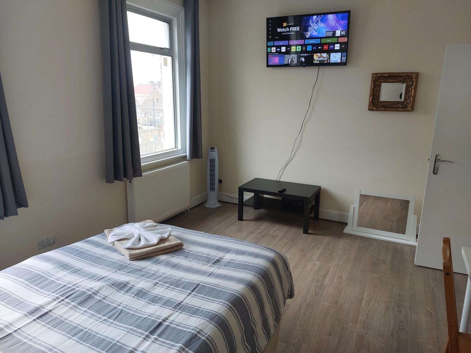 Family Friendly 3 Bedroom Flat Zone 2 - Children Stay Free! 런던 외부 사진