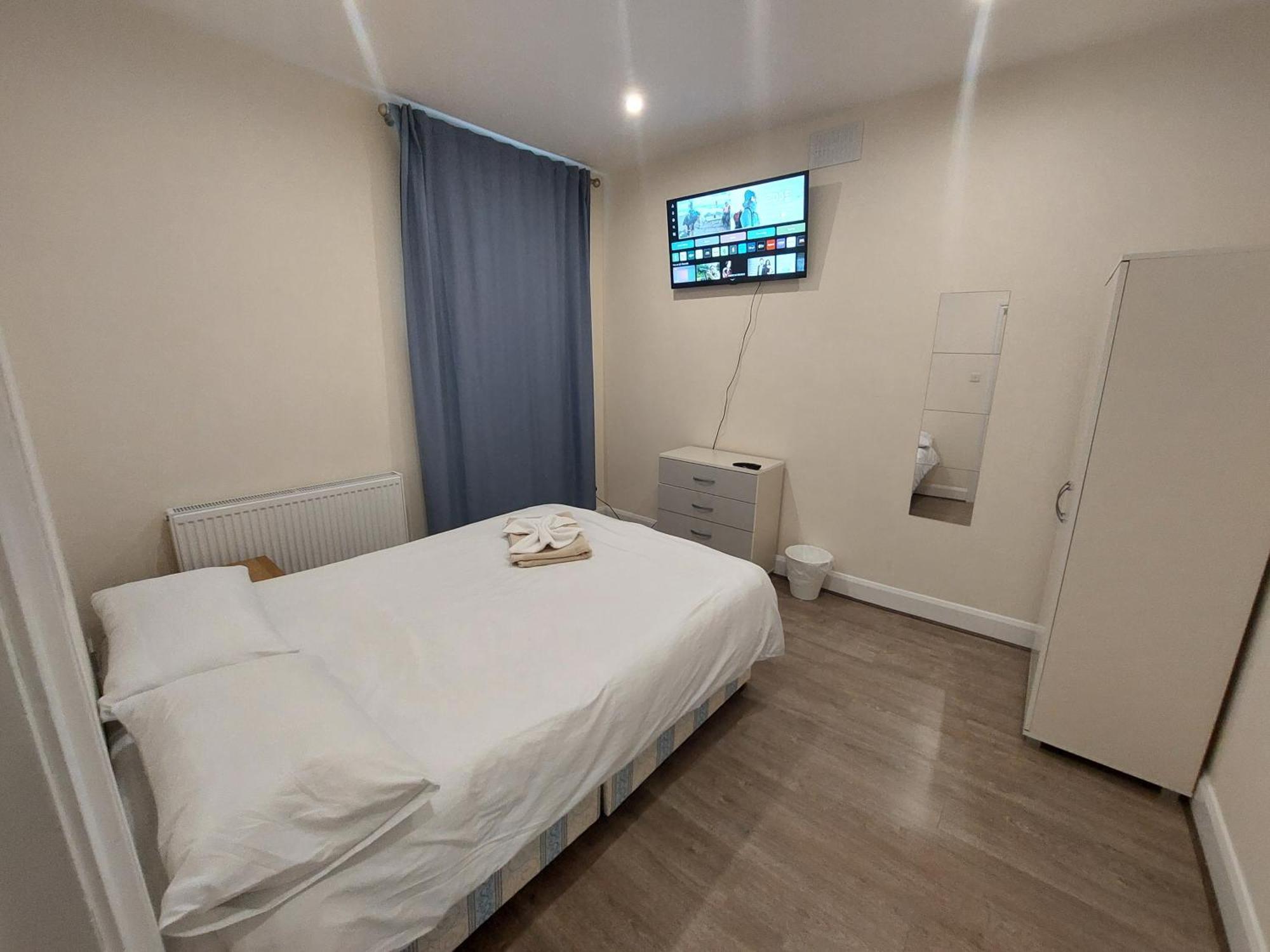 Family Friendly 3 Bedroom Flat Zone 2 - Children Stay Free! 런던 외부 사진