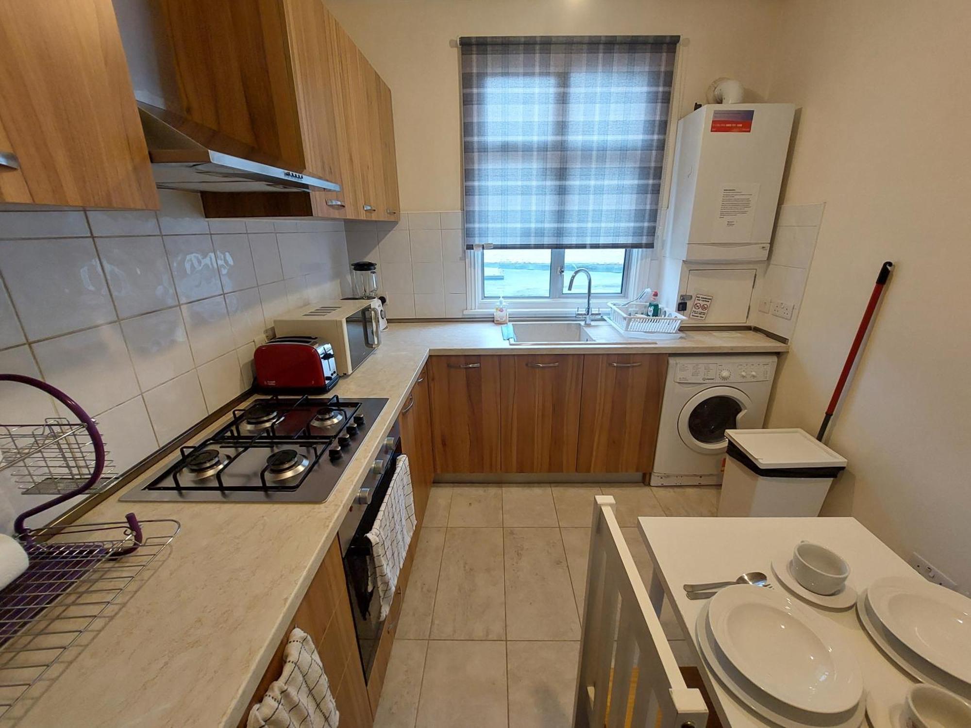 Family Friendly 3 Bedroom Flat Zone 2 - Children Stay Free! 런던 외부 사진